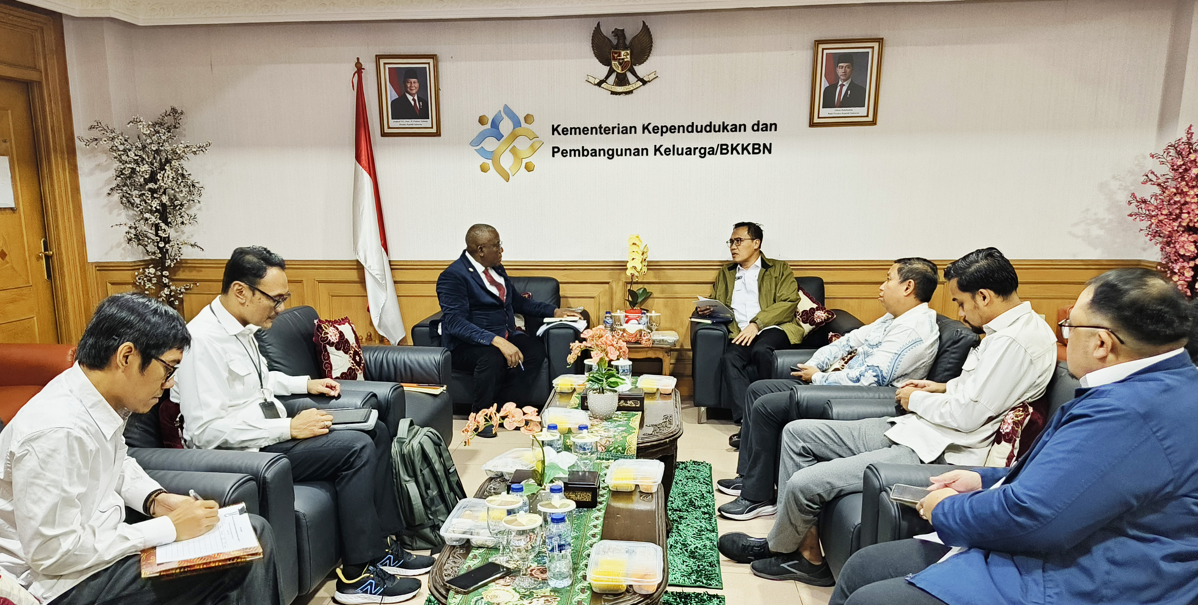 IndonesiaVisit-130726-001