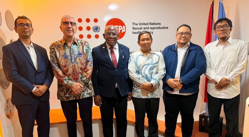 IndonesiaVisit-130726-005